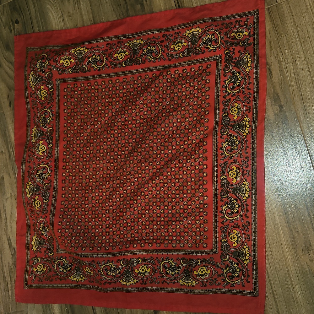 Red and Gold Patterned Scarf - Picture 3 of 3